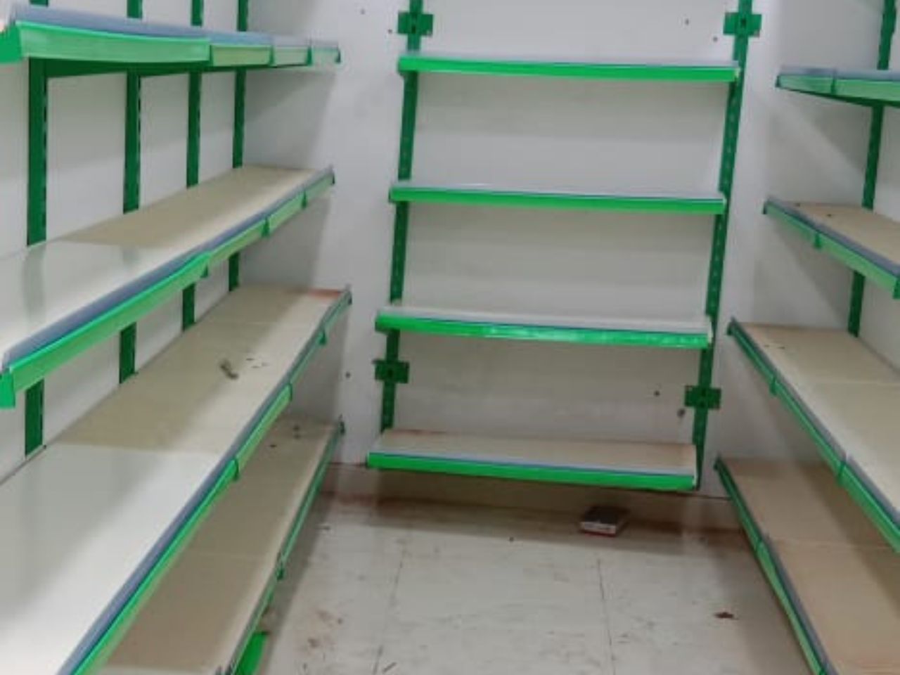985191805_center racks bihar.jpg